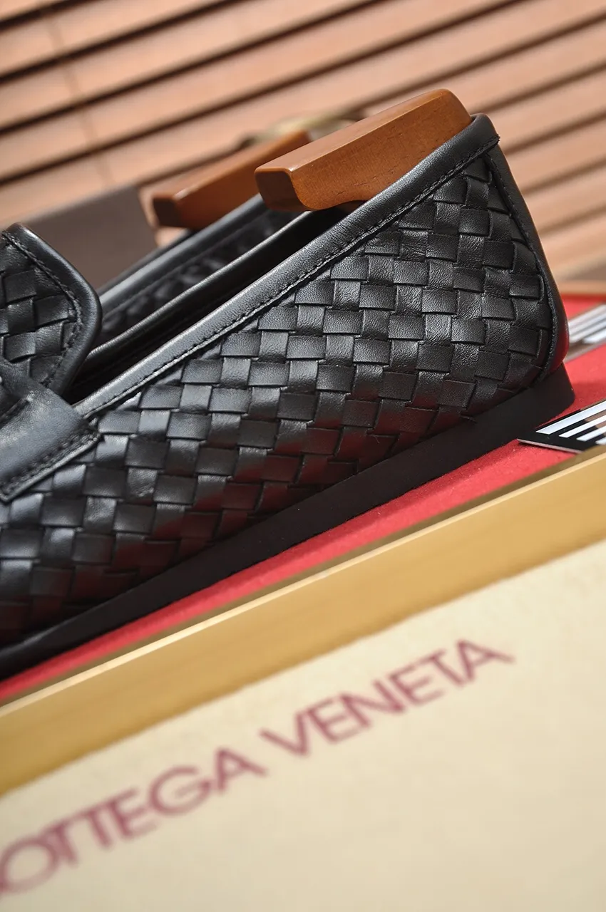 Men's shoes 💰460💶 [Botteg Venetta (BV)] (wallet shoes) exclusive new model official website new model The upper is made of high-quality top calfskin. Delicate feel and flowing luxurious texture. Tailored for refined men to create a noble aura. Delicate and regular Mark hand stitching. Smooth lines. Full sheepskin lining, comfortable to wash sweat. 38-44